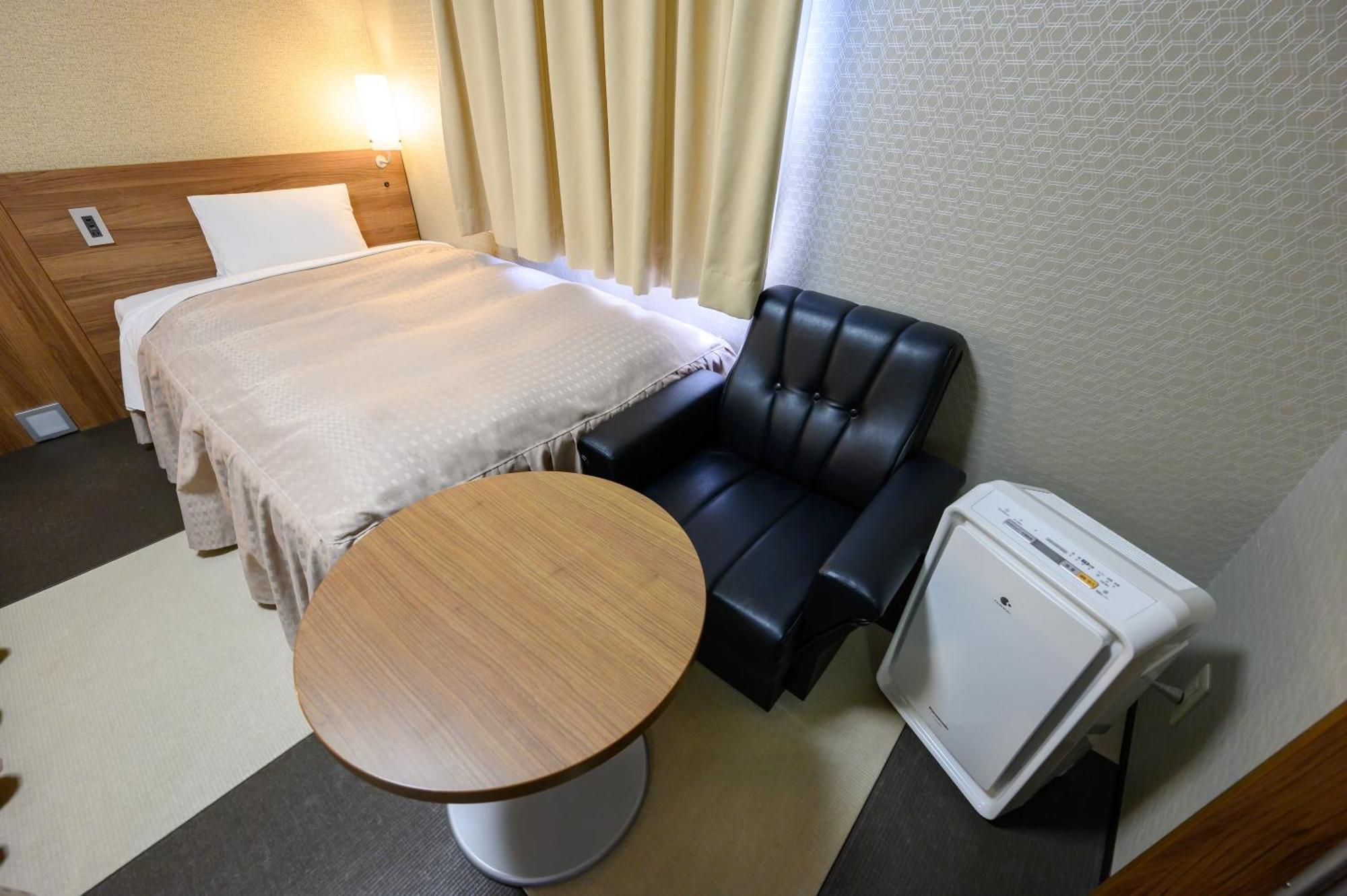 Hotel Econo Камеяма Екстериор снимка